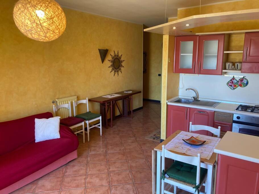 Casa Di Ro - Coloratissima A 300 Metri Dal Mare Apartment San Bartolomeo Al Mare Exterior foto
